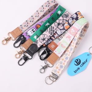 Custom logo fashion short strap keychain accessory, MOQ 100pcs
