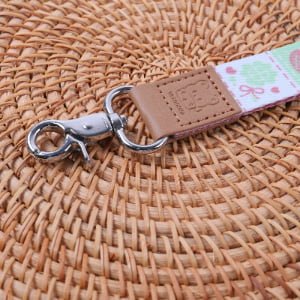 Custom logo fashion short strap keychain accessory, MOQ 100pcs