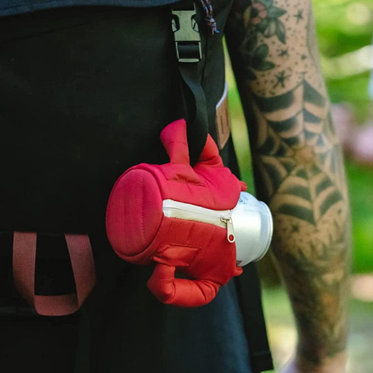 Creative insulated can cooler shaped like a mini jacket for beverages