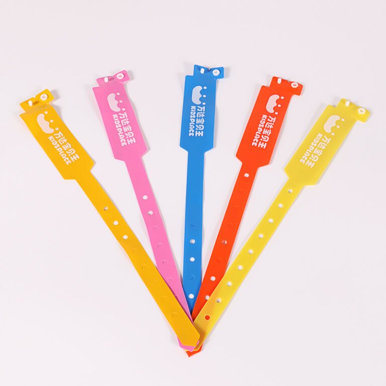 custom printed vinyl wristbands for festivals and concerts
