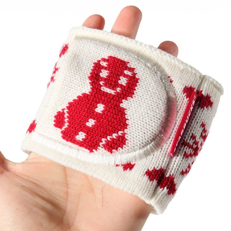 Custom glove drink holder for canned beverages