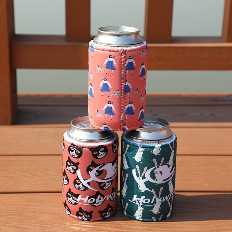 Stubby holder with air vent hole design