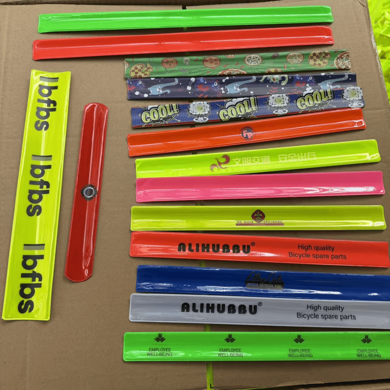 reflective PVC slap wristband with flexible steel inner strip